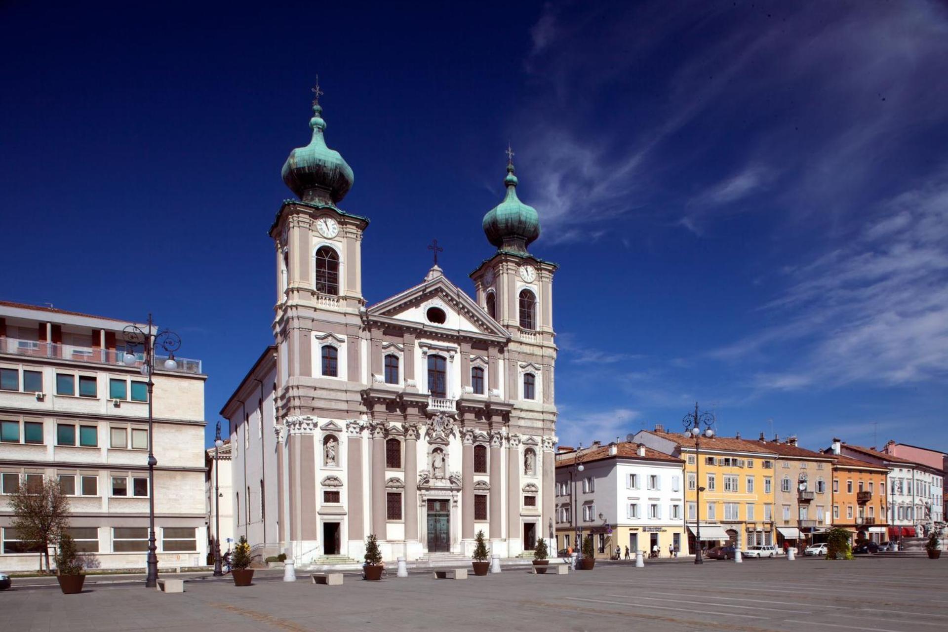 Gorizia Holiday Inn Rastello Suite Экстерьер фото